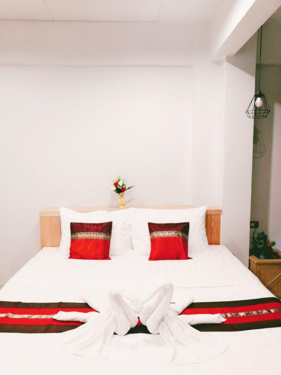 Little Lanna Guesthouse Τσιάνγκ Μάι Εξωτερικό φωτογραφία